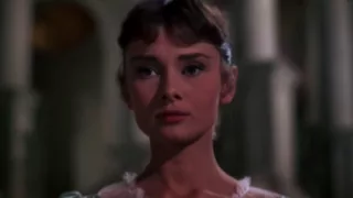 Audrey Hepburn: Elegant Beauty