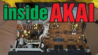 Inside the Akai GX-75 cassette deck