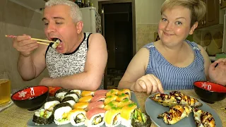 Мукбанг РОМАНТИЧЕСКИЙ 🥰 ужин! Чуть влезли в рот😋 ОГРОМНЫЕ 🍣 суши и роллы, запеченные мидии и пиво