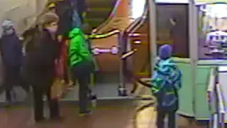 Гимназист потерял палец на эскалаторе метро
