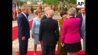 US President meets Hungarian president at start of state visit