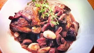 COQ AU VIN - Classic French Chicken in Red Wine Dish / Professional Restaurant Recipe