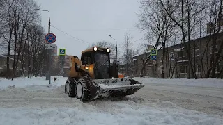 В Мытищах устраняют последствия рекордных снегопадов