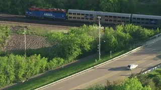 Metra UP-W train hits pedestrian near Geneva