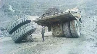 15 Extreme Idiots in Trucks - Heavy Equipment Fails Compilation - Master Skills Excavator Operator