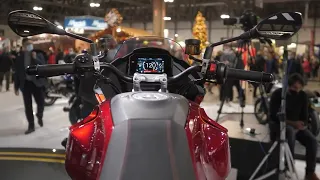 2022 Moto Guzzi V100 New Mandello walkaround