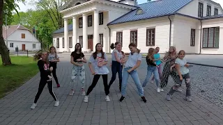 Druskininkų savivaldybės Leipalingio progimnazijos ketvirtokai ir šokis  Sofia. Leipalingio dvaras.