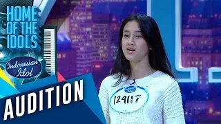 Wow! Keisya menyanyikan lagu Fiersa Besari dengan suara uniknya - AUDITION 1 - Indonesian Idol 2020
