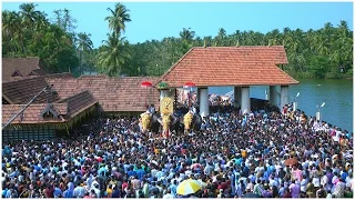 Makayiram Purappadu at Thriprayar Temple - Arattupuzha Pooram 2016