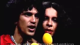 Gal Costa e Caetano Veloso - "Alguém cantando" (Fantástico 1978) - Editado