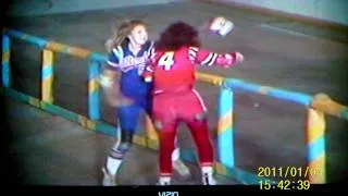 Terror on Wheels, part 2, mean girl gets smothered! roller derby from 1974