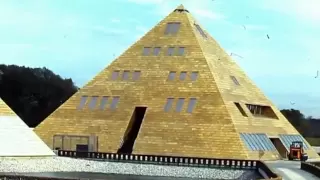 INSIDE THE GOLDEN PYRAMID HOUSE