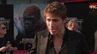 Kingdom of the Planet of the Apes LA Premiere - itw Owen Teague (Official video)