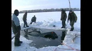 Спасение авто из-подо льда