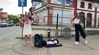 Break my heart - Dua Lipa street performance cover violin by Sandra Cygan