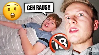 Kleinen Bruder nachts beim ****** ERWISCHT 🤯 - ELTERN WÜTEND!!