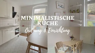 Minimalismus in der Küche I einfache Ordnung und minimalistische Kücheneinrichtung I saltypeanut