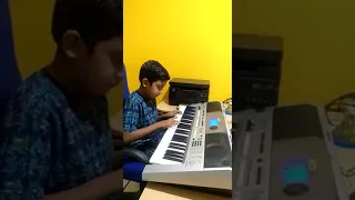 Abhilash playing Hands up song in keyboard