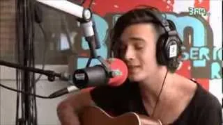 Matt Healy ( The 1975 ) - Chocolate live