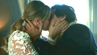 Riverdale 6x05 / Kiss Scene - Betty and Jughead ( Lili Reinhart and Cole Sprouse )