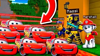 PAW PATROL ME AYUDA A DEFENDER MI CASA DE APOCALIPSIS DE RAYO MCQUEEN EN MINECRAFT 😱