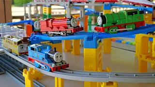 Thomas the Tank Engine & JR Shinkansen ☆Long Tunnel and Underpass Course♪