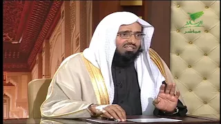 حكم بقاء المطلقة مع أولادها في بيت زوجها ؟ الشيخ عبد العزيز الفوزان