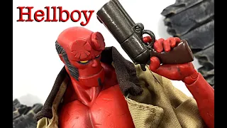 1000 Toys Dark Horse Comics Comic Version HELLBOY Action Figure Toy Review