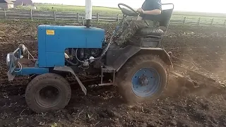 Культивация огорода на самодельном тракторе