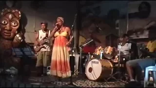 Tributo ao Bedeu 15 anos com Célia Sorriso canta Deixa a Tristeza de Bedeu & Delma