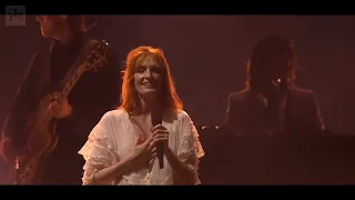 Florence + The Machine - Never Let Me Go (Live)