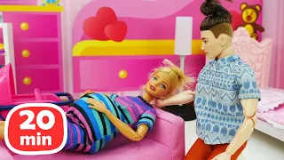 Barbie grávida reforma o quarto para o bebê! Novelinha da boneca Barbie e sua família em português