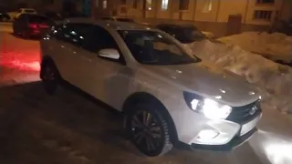 LADA VESTA SW cross 2021 г. Максимальная комплектация, освещение салона, обзор освещенности.