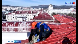 Коммунальщики убирают гнезда чаек с крыш домов Магадана