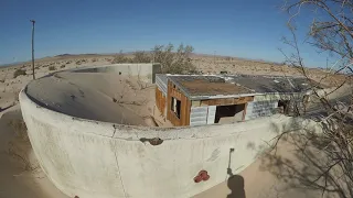 Vom Sand verschüttet - Sand covered houses in Newberry Springs CA