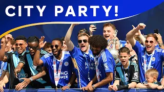 Trophy Lift At The Clock Tower! 🏆 🥳 | Foxes Fans Fill The Streets