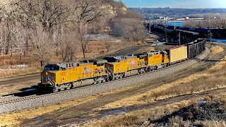 Railfanning Division St in St. Paul, MN 11/26/2022