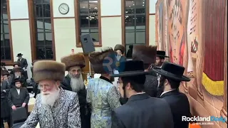 Nikolsburg Rebbe Dances At His Granddaughter's Sheva Brochos - Elul 5783
