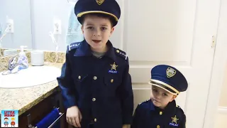 Little Heroes Pretend Play Police Look for Important Files