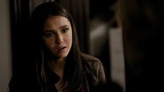 TVD 2x22 - Elena needs to get away from the police station to find Damon, he's hallucinating | HD