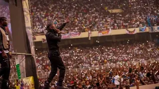 Ferre Gola célèbre la première dame maman Denise Tshisekedi au stade de Martyrs