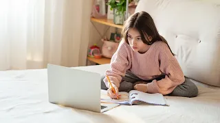 Some Victorian students learning at home amid teacher shortage crisis