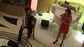 ACCORDION SHOW (аккордеонистка) - Елена Стенькина (PRINCESS CRUISES) - French music - ELENA STENKINA