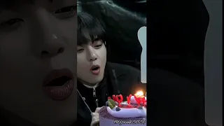 태형아 생일 축하해✨️🎂💜 #happybirthday #v #bts #btsarmy #btsarmyforever #birthday #taehyung #ytshorts