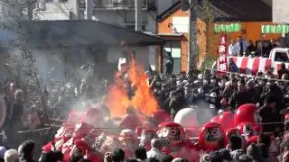 前橋初市　だるまお焚き上げ