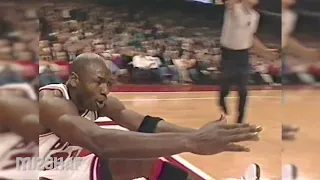 Michael Jordan Raining 3-Pointers Before Christmas! (1992.12.23)