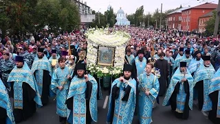 Крестный ход с иконой Богородицы Курская Коренная Знамение