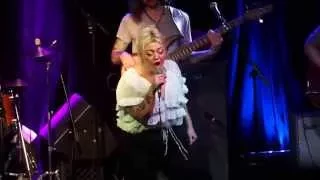 Elle King, "Oh Darlin", (cover of the Beatles song) LIVE in NASHVILLE!
