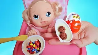 Куклы Пупсики Беби Элайв Соня кушает пудинг с конфетами и Киндер Джой, открываем сюрприз. Зырики ТВ