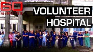 Inspirational doctors give up vacation to volunteer in Fiji hospital | 60 Minutes Australia